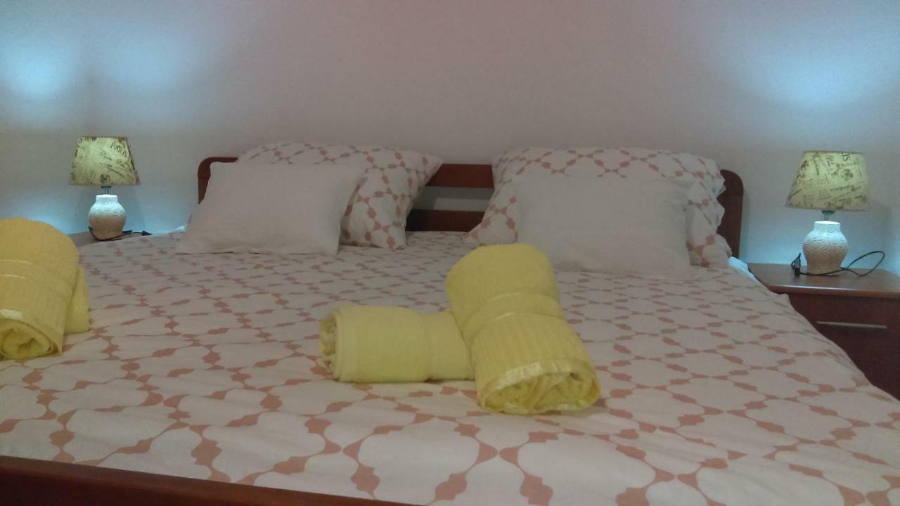 Apartment Petrovic Слуни Экстерьер фото